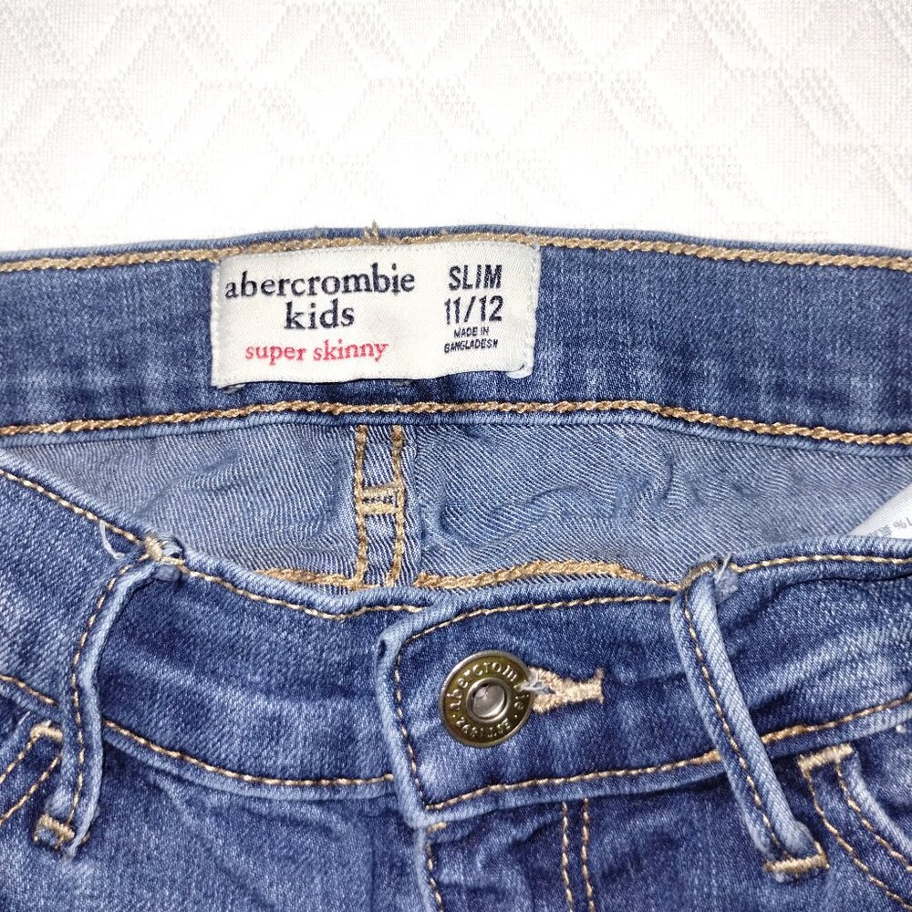 Abercrombie Kids Super Skinny Distressed Jeans size Girls 11/12